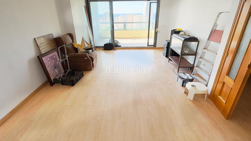 Foto 19f8e77b-39b9-4aca-b79d-807e83a9266b. Piso en avenida marina alta 4 piso playa de poniente, en Benidorm