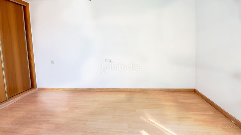 Foto 30a13ff5-9abd-469e-9928-b05faccf92e7. Piso en avenida marina alta 4 piso playa de poniente, en Benidorm