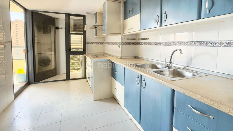 Foto 4093c6fd-948a-4926-9ab8-bef9702b20ba. Piso en avenida marina alta 4 piso playa de poniente, en Benidorm