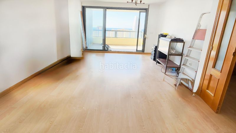 Foto 4cb336a1-7cc9-4a26-9e83-b011dd76477d. Piso en avenida marina alta 4 piso playa de poniente, en Benidorm