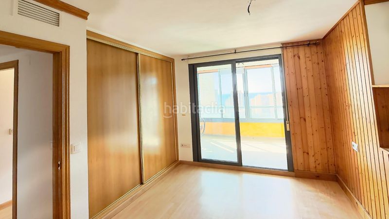 Foto 4e6af11c-61c2-4406-8d3b-cf75923cd2da. Piso en avenida marina alta 4 piso playa de poniente, en Benidorm