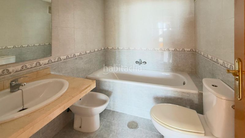 Foto 93b1189e-0ab8-4dab-aaa5-2affc177ec92. Piso en avenida marina alta 4 piso playa de poniente, en Benidorm