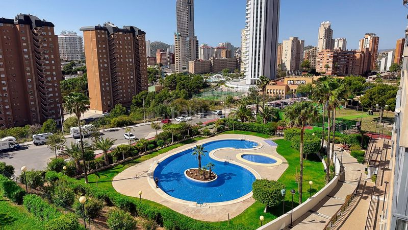 Foto 9e6943d0-b960-43ca-9172-0a5e64ab1c87. Pis amb aparcament piscina a Playa Poniente Benidorm