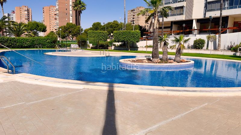 Foto c2215389-ba67-4387-a95f-d9810f2231dd. Pis amb aparcament piscina a Playa Poniente Benidorm