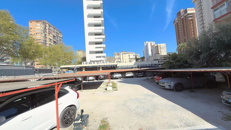 Foto ece86388-081e-4938-a249-ddcd177294b9. Pis amb aparcament a Playa Levante Benidorm