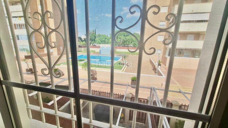 Foto d2f216c6-596e-4900-8fbe-02b39c4c2f6d. Casa adossada amb aparcament piscina a Ciutat Universitària Elche / Elx