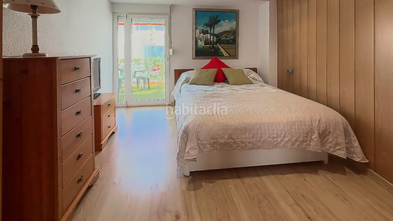 Foto 5898f382-c430-4333-a0af-0a30863f02b0. Àtic a calle de tomás ortuño 72 a Centro Urbano Benidorm