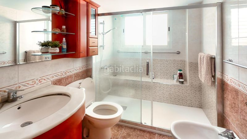 Foto e660656d-b898-4a43-88ce-cedcb5e3e5a4. Pis amb piscina a Rincón Bajo Benidorm