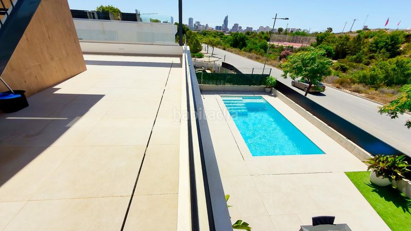 Foto 656deb48-f08d-4b6a-8c5f-b1b53912a618. Chalet  en venta en balcón de Finestrat-terra marina Finestrat