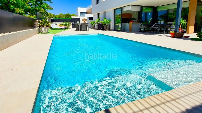 Foto b2b48278-5ad4-414c-8166-cfb10004c743. Chalet  en venta en balcón de Finestrat-terra marina Finestrat