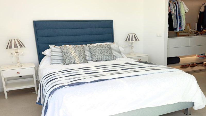 Foto efd955d7-78b6-4b17-8d2e-9faea876f384. Chalet  en venta en balcón de Finestrat-terra marina Finestrat