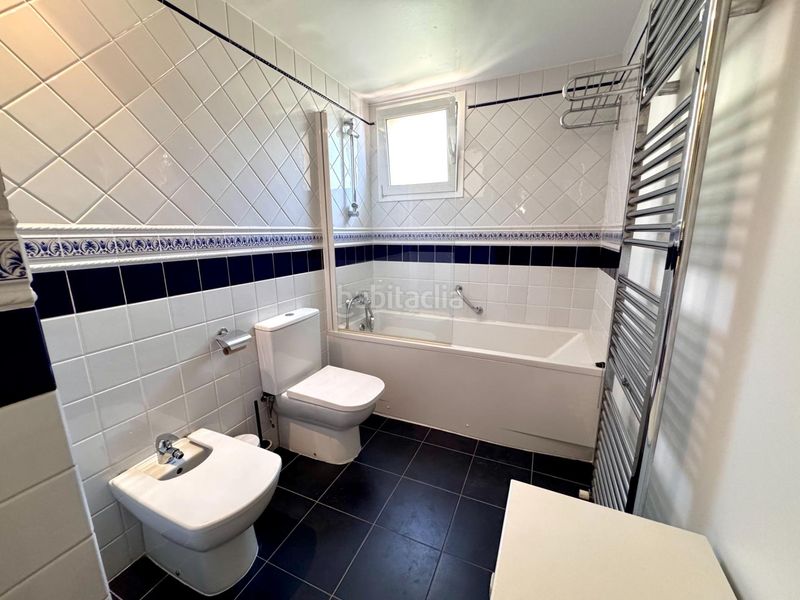 Foto 184583ce-3477-480e-aee4-f2d4e8392bd8. Xalet amb calefacció aparcament piscina a Finestrat pueblo Finestrat