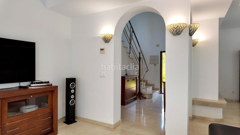 Foto 2f5a64b1-6075-4caf-9769-83292405c3fd. Xalet amb calefacció aparcament piscina a Finestrat pueblo Finestrat