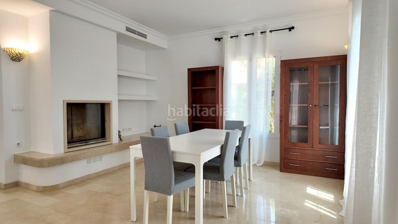 Foto f20c5f70-d0e1-41b8-9562-64379f68d478. Xalet amb calefacció aparcament piscina a Finestrat pueblo Finestrat