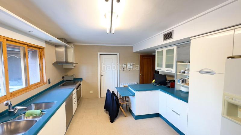 Foto 009bc200-a355-4d77-8e55-3684bfde5f96. Duplex con riscaldamento parcheggio piscina in Playa Levante Benidorm