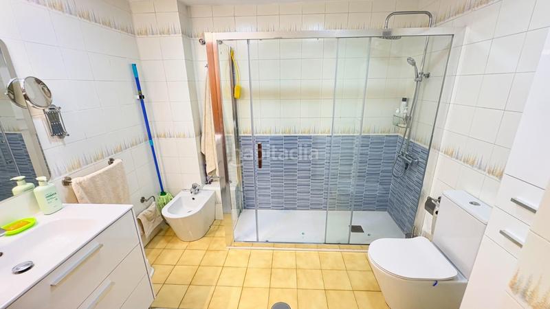 Foto b4e8e566-d2ce-4a6c-b3ad-66e5b28060bf. Piso bonito piso en venta glorieta del carrasco, centro en Benidorm