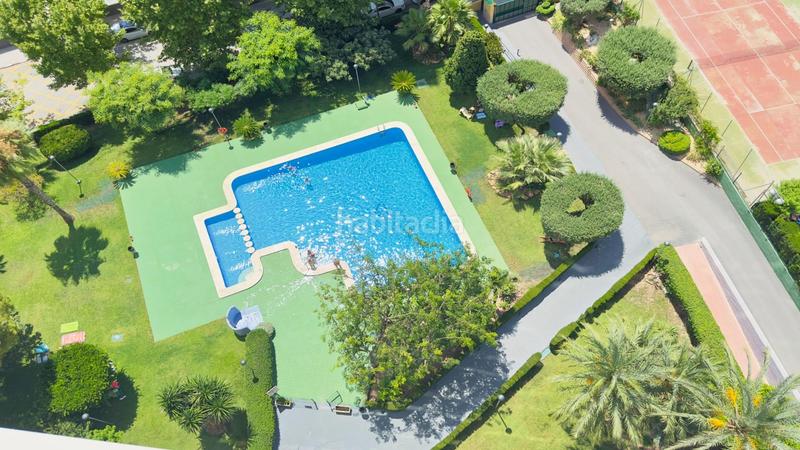 Foto 6d44d2ff-4625-48eb-a2e2-4c09182f7b7c. Apartament amb aparcament piscina a Levante Alto Benidorm