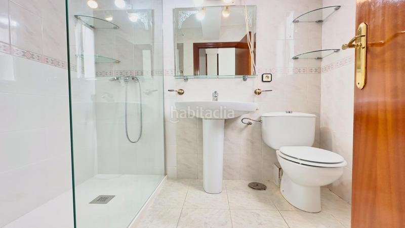 Foto ddf68518-191b-4192-ba57-b81c558f383f. Piso ocasión vivienda en venta en , zona centro, en Benidorm
