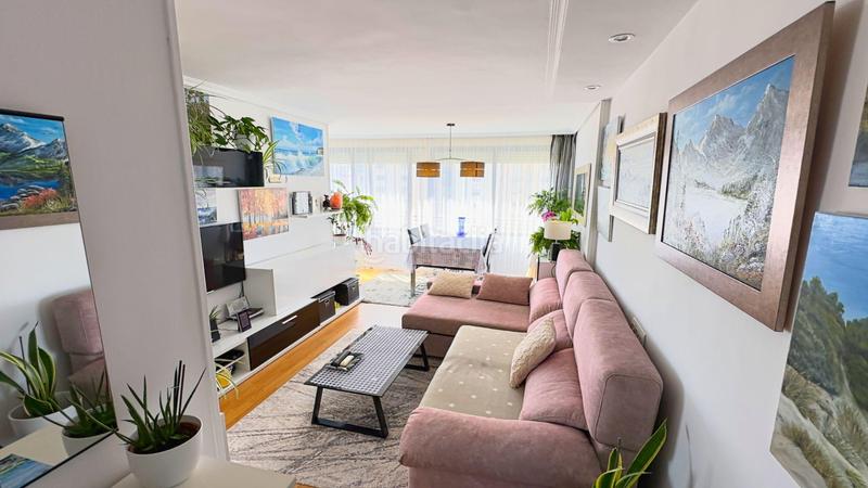 Foto 0a53d1fb-b908-418c-aa1c-f81db2e53355. Piso  listo para entrar a vivir en levante , piscina y parking en Benidorm