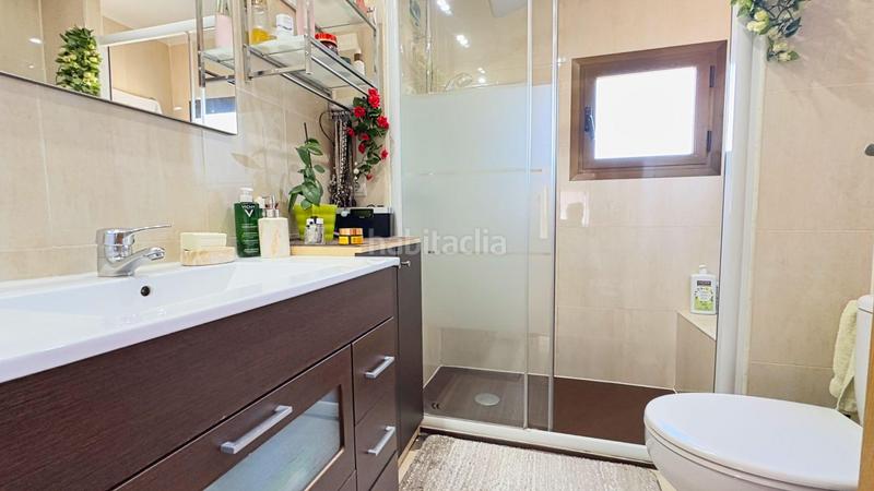 Foto 948a0aeb-786e-48b9-abab-84cf0ee3000a. Piso  listo para entrar a vivir en levante , piscina y parking en Benidorm
