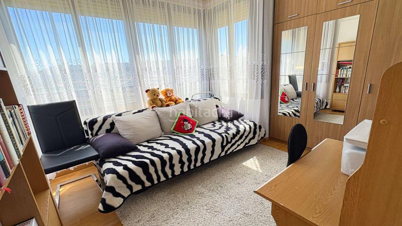 Foto a9605121-e9ee-4cd6-85b0-de03e109f794. Piso  listo para entrar a vivir en levante , piscina y parking en Benidorm