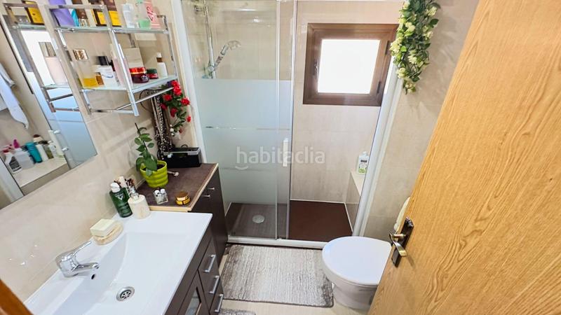 Foto b5a1ec5b-da98-43ac-9abe-a6c403c86dac. Piso  listo para entrar a vivir en levante , piscina y parking en Benidorm