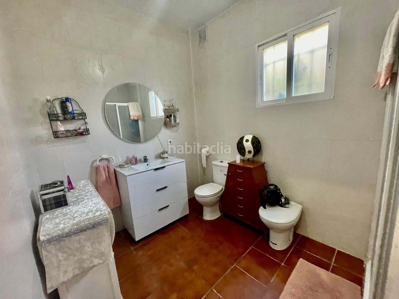Foto ad4cdef5-1b66-429d-b342-6a115f0e75a1. Casa adossada a Almodóvar del Río