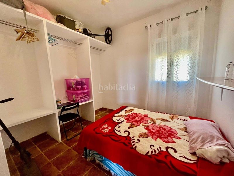 Foto b0dd2e61-5b8b-4acd-b45e-7bb454b779fd. Casa adossada a Almodóvar del Río