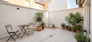 Casa adossada a Conde duque de Olivares