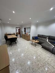 Maison  N/a. Piso primero reformado totalmente independiente en utrera  181.9
