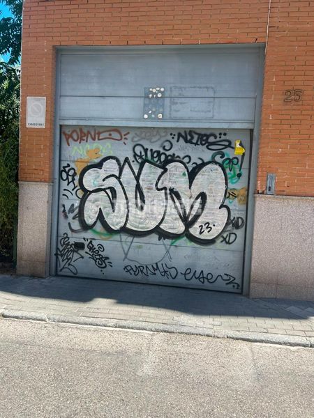 Foto c0e669a9-76f5-461e-8f84-0f5d48367f7a. Aparcament cotxe a Numancia Madrid