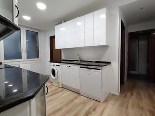 Miete Etagenwohnung in Ametzola. Alquiler de piso reformado en ametzola, bilbao