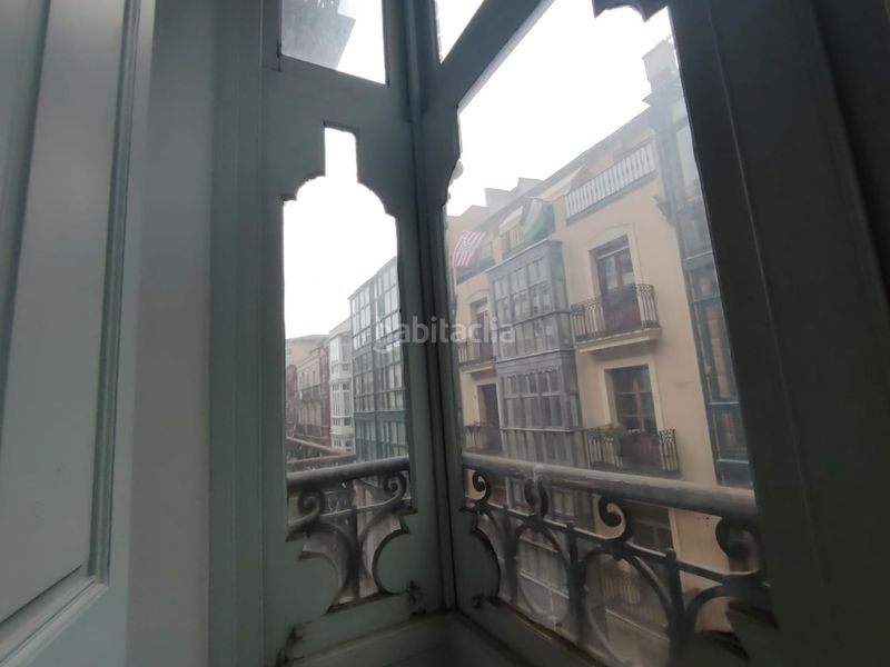 Foto d15355f8-a9cb-436f-9984-a85b6b651ca0. Pis amb calefacció a Casco Viejo Bilbao