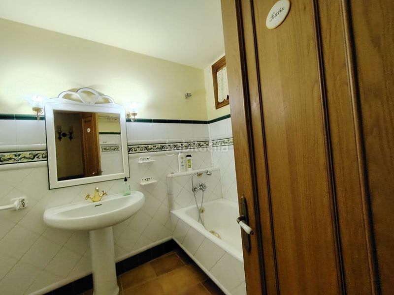 Foto a38823f5-40ae-4282-8d84-40051023f9a6. Casa adossada amb calefacció a Liendo
