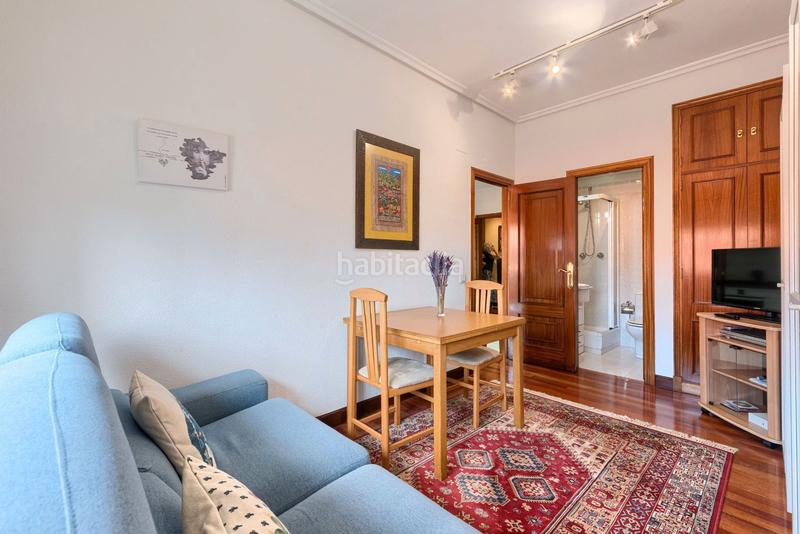 Foto 6779a033-1c53-4ede-a476-8417490cf7d5. Etagenwohnung mit heizung in Zabalburu Bilbao