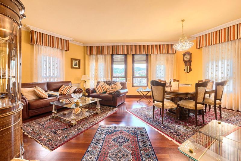 Foto dad6fd2c-2631-4560-8ce8-1c7a3460cc25. Etagenwohnung mit heizung in Zabalburu Bilbao