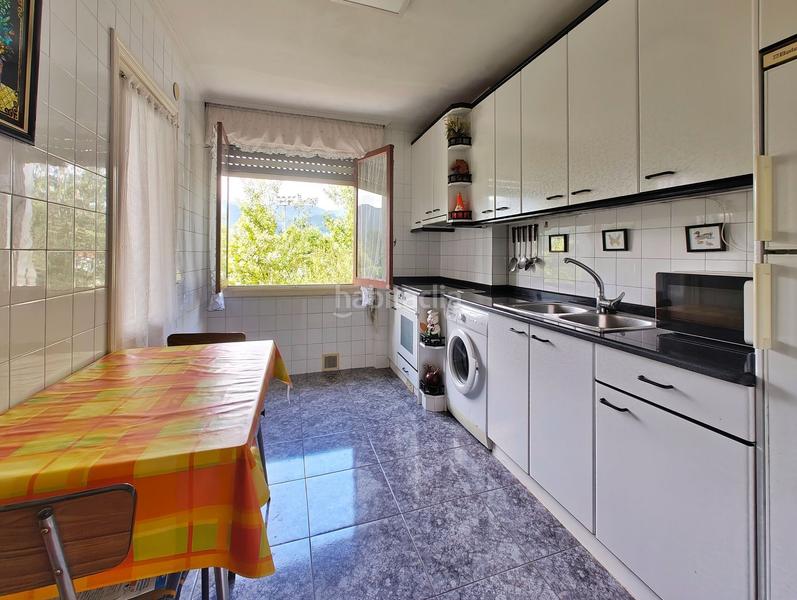 Foto 41104a1c-7e2d-450c-b345-3607756b9880. Piso  totalmente exterior con garaje y trastero en Zalla