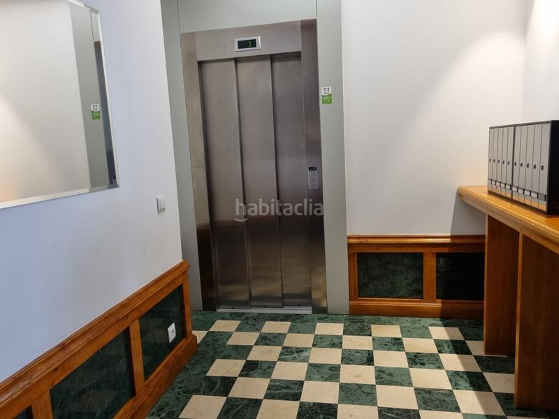 Foto 7adb3d4c-2e14-4e65-b28f-b2d933ec111f. Alquiler piso alquiler despacho profesional con vistas al mar en edificio emblemático en Castro - Urdiales