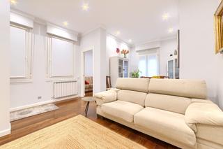 Etagenwohnung in Abandoibarra - Guggenheim. Precioso piso en el ensanche de 2 habitaciones y 1 baño listo pa