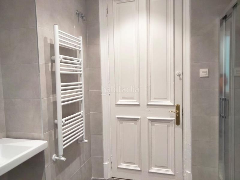 Foto fe450adb-424e-43ab-8a9d-89ac4ce48370. Alquiler piso en jardines 1 piso en alquiler para oficina o despacho Centro de castro urdiales en Castro - Urdiales
