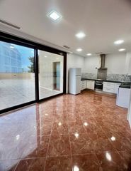 Affitto Appartamento in Pax 3. Amplio piso con terraza y dos plazas de garaje en zona residenci