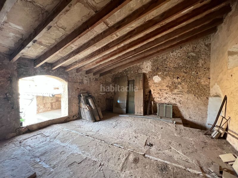 Foto dcedec12-e009-419f-892f-79b943cb4b4a. Masia a Campos poble Campos