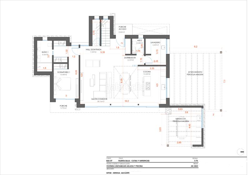 Foto 704b2352-77b0-4468-b372-9b8a389a33fe. Chalet en La Fustera Benissa