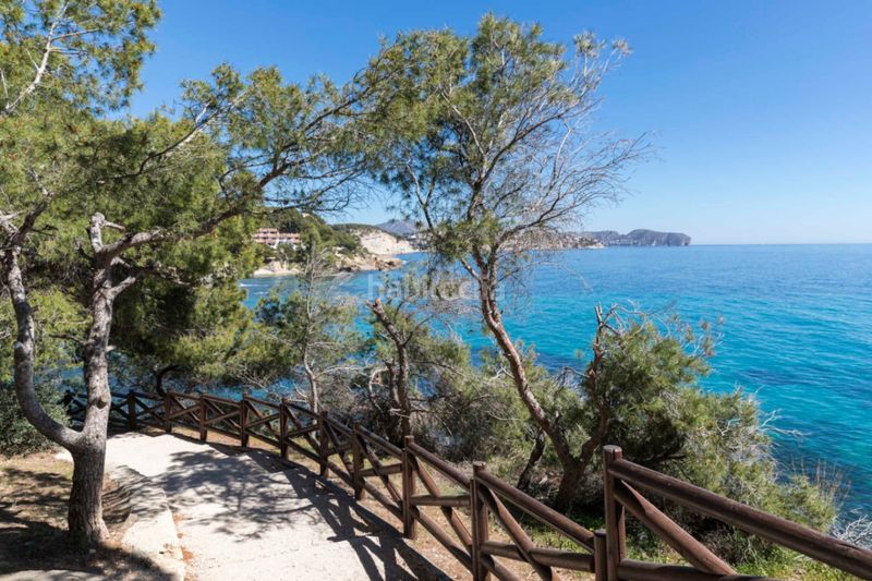 Foto ac6305a1-3125-416c-b7f9-50175e07a704. Chalet en La Fustera Benissa