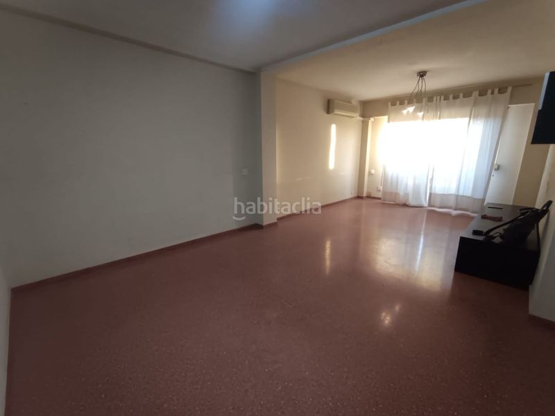 Foto 91be6022-f17a-4eec-ab1a-1233b731e821. Rent flat in Foios