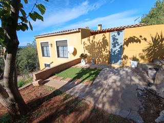 Chalet  Poligono. Chalet en venta en borriol, 3 dormitorios.