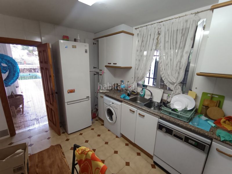 Foto 45c500c3-7773-43f2-9ff7-838fc57a94b1. Chalet  en venta en betera, 5 dormitorios. en Bétera