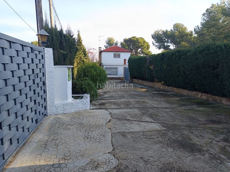 Foto 9298a418-765b-4594-8b2b-899388a3ebcf. Chalet  en venta en betera, 5 dormitorios. en Bétera