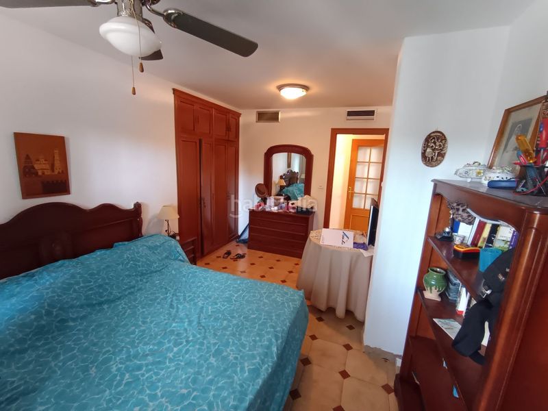 Foto daef5a46-0b92-47c3-90af-eb5187c39728. Chalet  en venta en betera, 5 dormitorios. en Bétera
