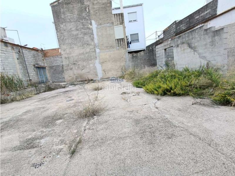 Foto a8dc6585-2da4-4579-a544-74d91fc332f9. Casa parcela urbana en Ondara